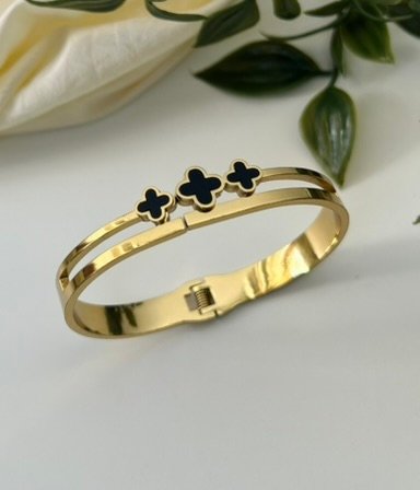 Gold Plated Clover Bracelet
